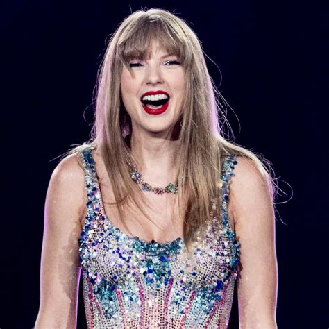 taylor swift pussy leaked|Taylor Swifts Whole Dress Comes Off in Eras Tour Wardrobe。